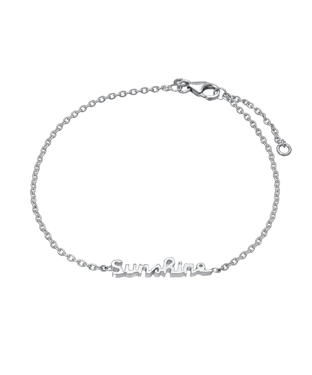The Sterling Silver Chain Wrist and Ankle Name Bracelet features a delicate 925 Sterling Silver chain, a lobster clasp, and a cursive Sunshine charm—an elegant and versatile accessory for any occasion.